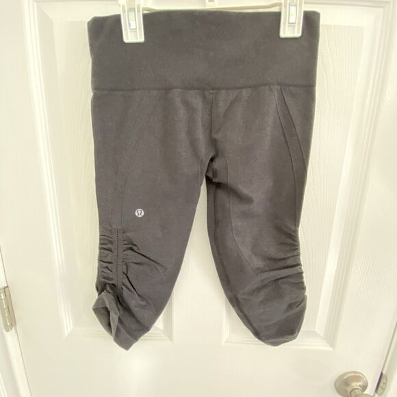 Lululemon In The Flow Seamless Crop II Heathered Deep Coal Gray Size 4 - Picture 1 of 5